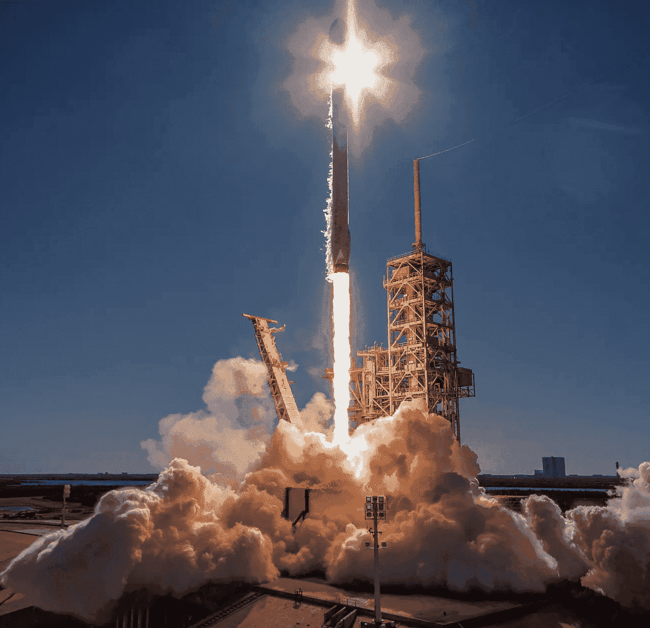 КОМПАНІ МАСКА ЗАПУСТИЛА ПЕРШІ СУПУТНИКИ ІНТЕРНЕТУ STARLINK