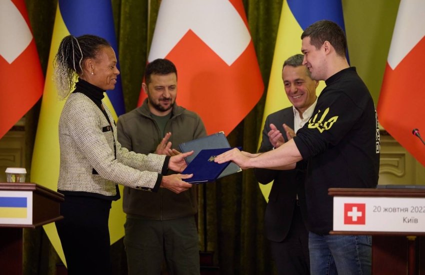 Швейцарія виділяє понад 500 мільйонів гривень на цифровізацію України Швейцарія виділяє понад 500 мільйонів гривень на цифровізацію України